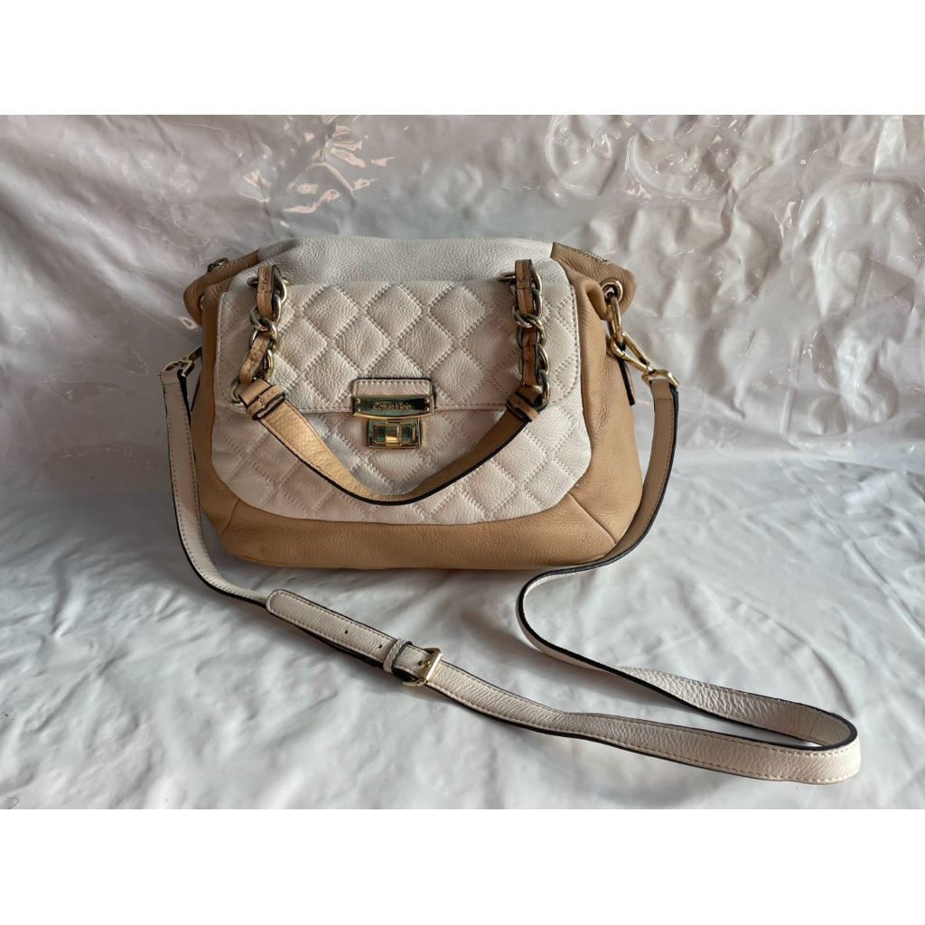 กระเป๋า Calvin Klein