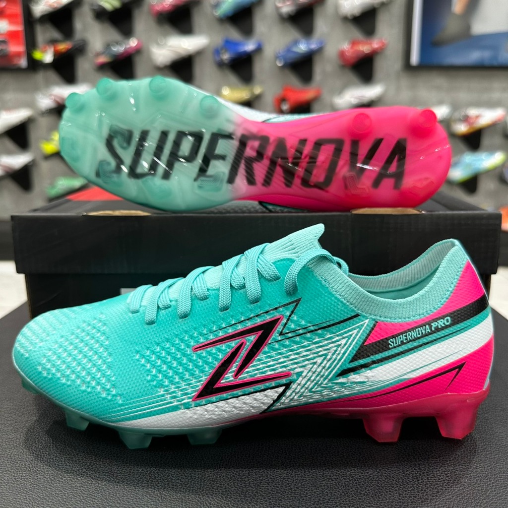 ZETA SUPERNOVA PRO รองเท้าสตั๊ด ฟุตบอล  UPPER ทำจากผ้าทอ flyknit สวมใส่สบาย