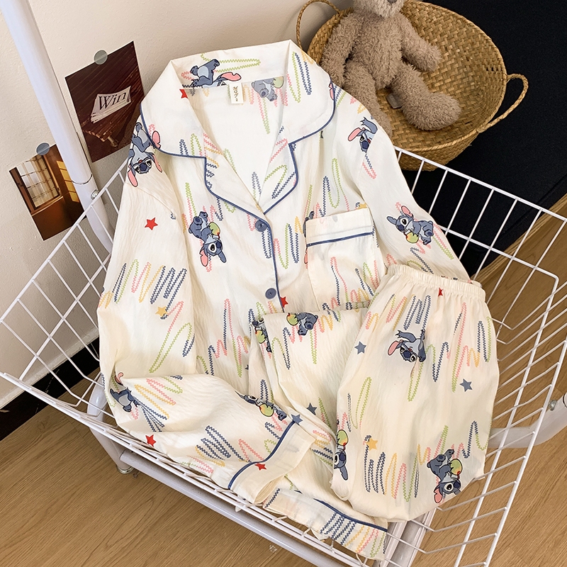 สติทช์ รูปแบบการ์ตูน ชุดนอน Two-Piece แขนยาว กางเกงขายาว เมฆรู้สึกผ้า สวมใส่สบาย เหมาะสำหรับผู้หญิง จัดส่งด่วน