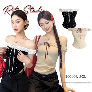 Rita พร้อมส่ง🎀เสื้อยืดเสื้อปาดไหล่ แต่งแขนระบายเก๋ไก๋ เสื้อยืดโชว์ไหล่ มีเชือกผูกได้ ลายดอกไม้ สไตล์เกาหลี สวยๆผู้หญิง