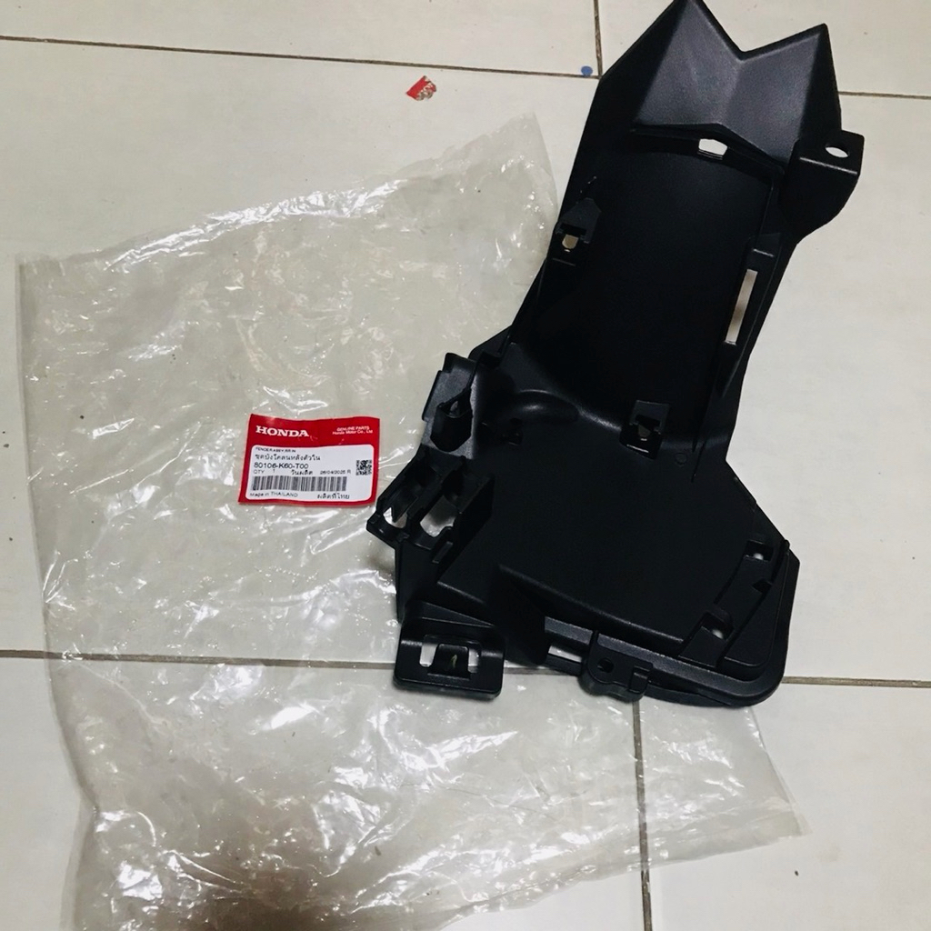 บังโคลนหลังตัวใน Click125 (15-23) Click150 ตรงรุ่น มอเตอร์ไซค์ แท้ศูนย์ 80106-K60-T00 ราคา ถูกที่สุด ดีลบีเคเค แกลเลอรีภาพที่ 3