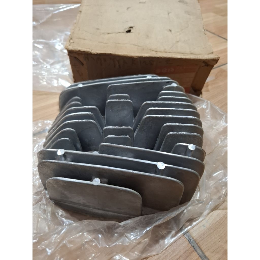 ฝาสูบ Suzuki K125-K125M2 ของแท้ญี่ปุ่นใหม่เก่าเก็บสวยๆพร้อมใส่ใช้งานได้เลย