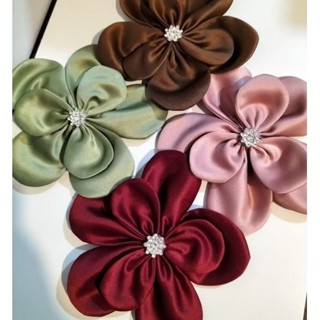 ดอกติดผ้าคลุม ดอก2ชั้นติดคริสตัลพลอยเทียม [ขนาด5นิ้ว(ราคาต่อ…