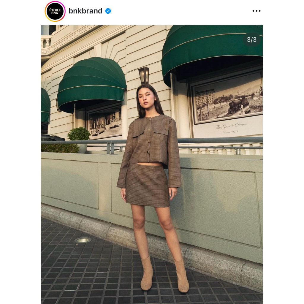BNK Brand skirt กระโปรงสั้น โทนสีน้ำตาล แบรนด์ BNK