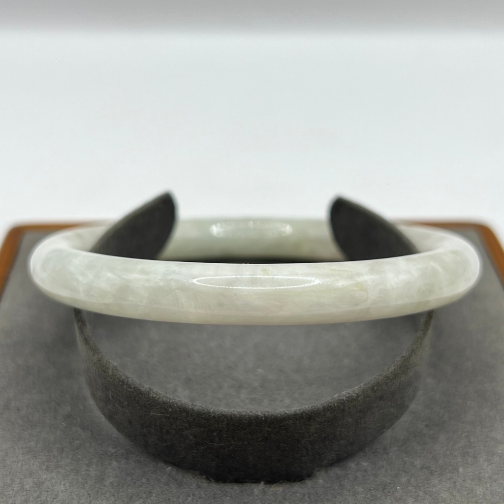 กำไลหยก ก้านเล็ก   ขนาด 61.4 มิล E680