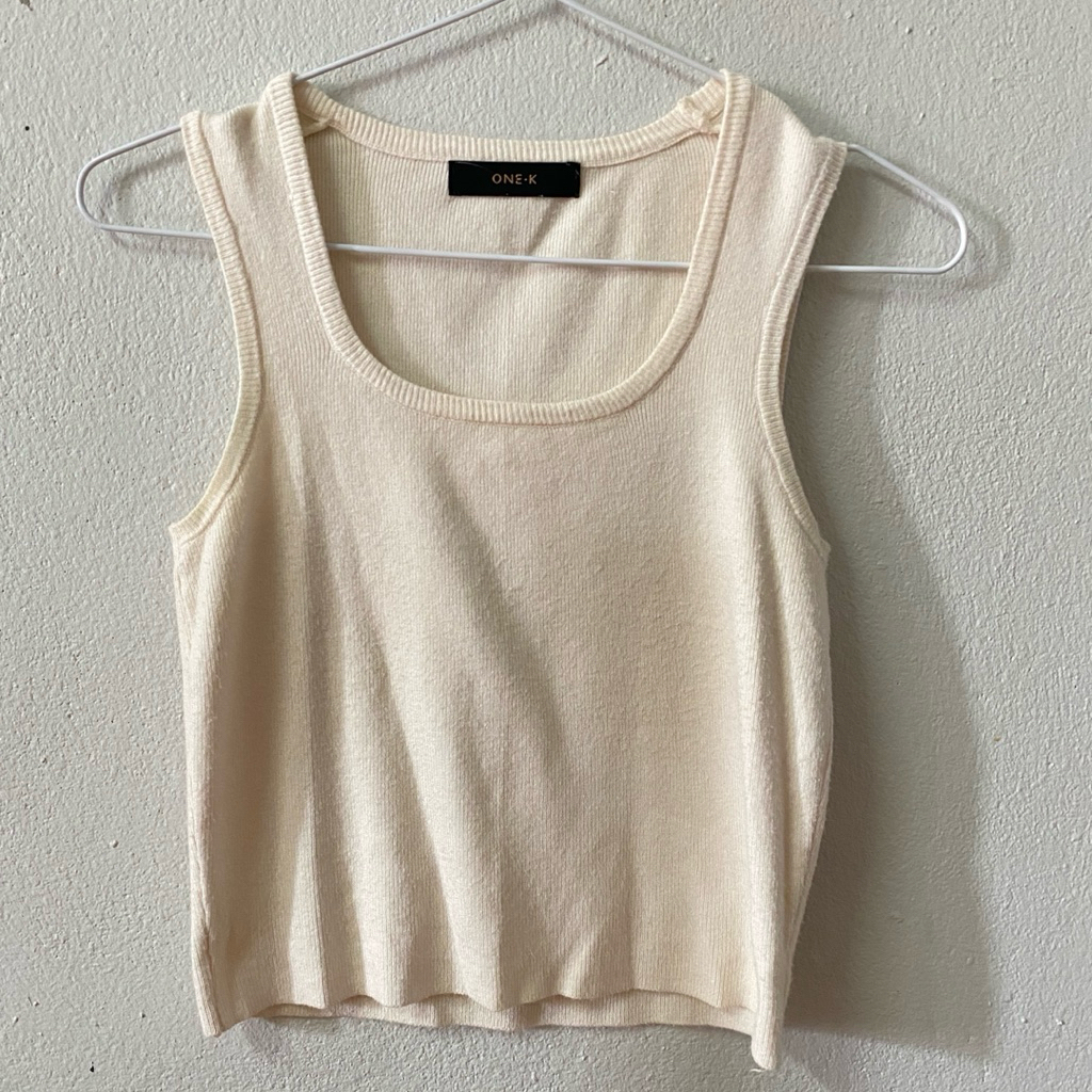 เสื้อกล้ามสีครีม ป้าย ONE-K