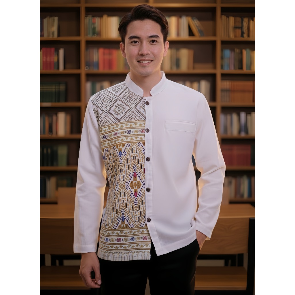 เสื้อลายไทยผู้ชายทูโทนแขนยาว เนื้อผ้าฝ้ายพิมพ์ลายหมักโคลน สีขาวรหัสP64 แถม!!ถุงใส่แก้วน้ำ