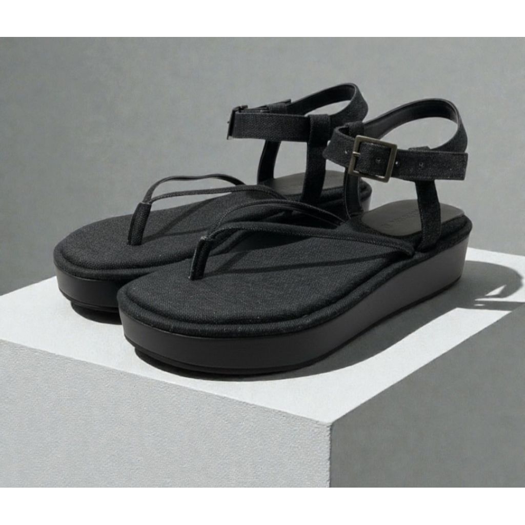 รองเท้าNchita brand สีดำไซส์38