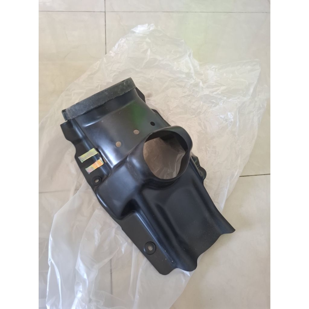 บังโคลนหลังตัวในใส่ Yamaha DT125MX-DT175MX-DT125LC-DT175LC ของแท้ญี่ปุ่นใหม่เก่าเก็บสภาพสวยๆพร้อมใส่
