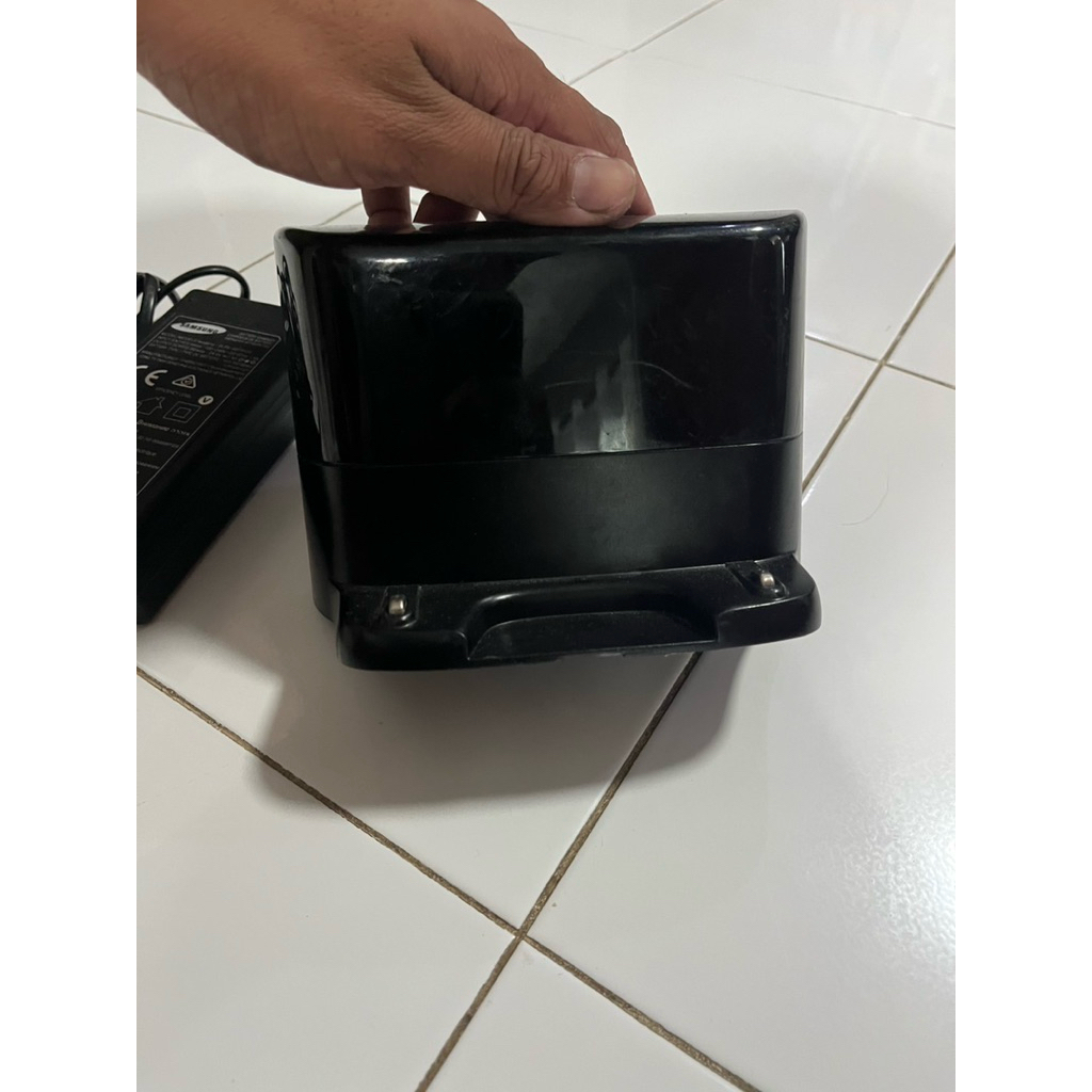 Samsung Powerbot VR9000 SR20K9350WK/SA Charing