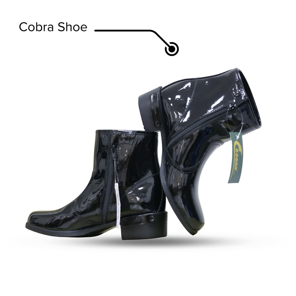 Cobra รองเท้าฮาฟ หนังแก้ว (สินค้าขายดี)