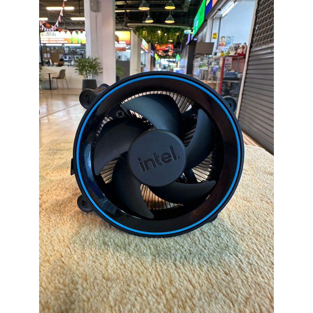 Intel® Laminar RM2 Cooler