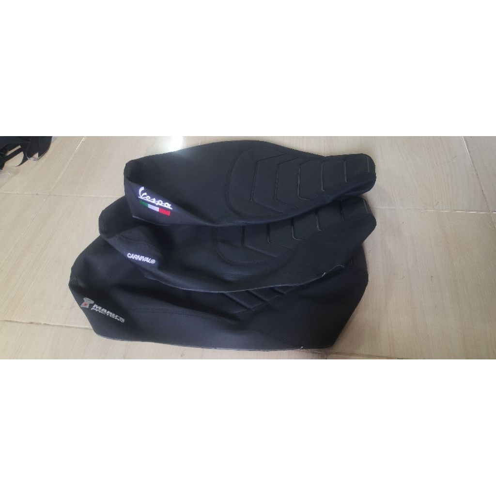 หนังหุ้มเบาะvespa(สำหรับเบาะปาดทรงปานกลาง)บางกว่าเบาจะเดิม1"ครึ่ง,-2" for sprint primavera 125,150 (ตรงรุ่น)