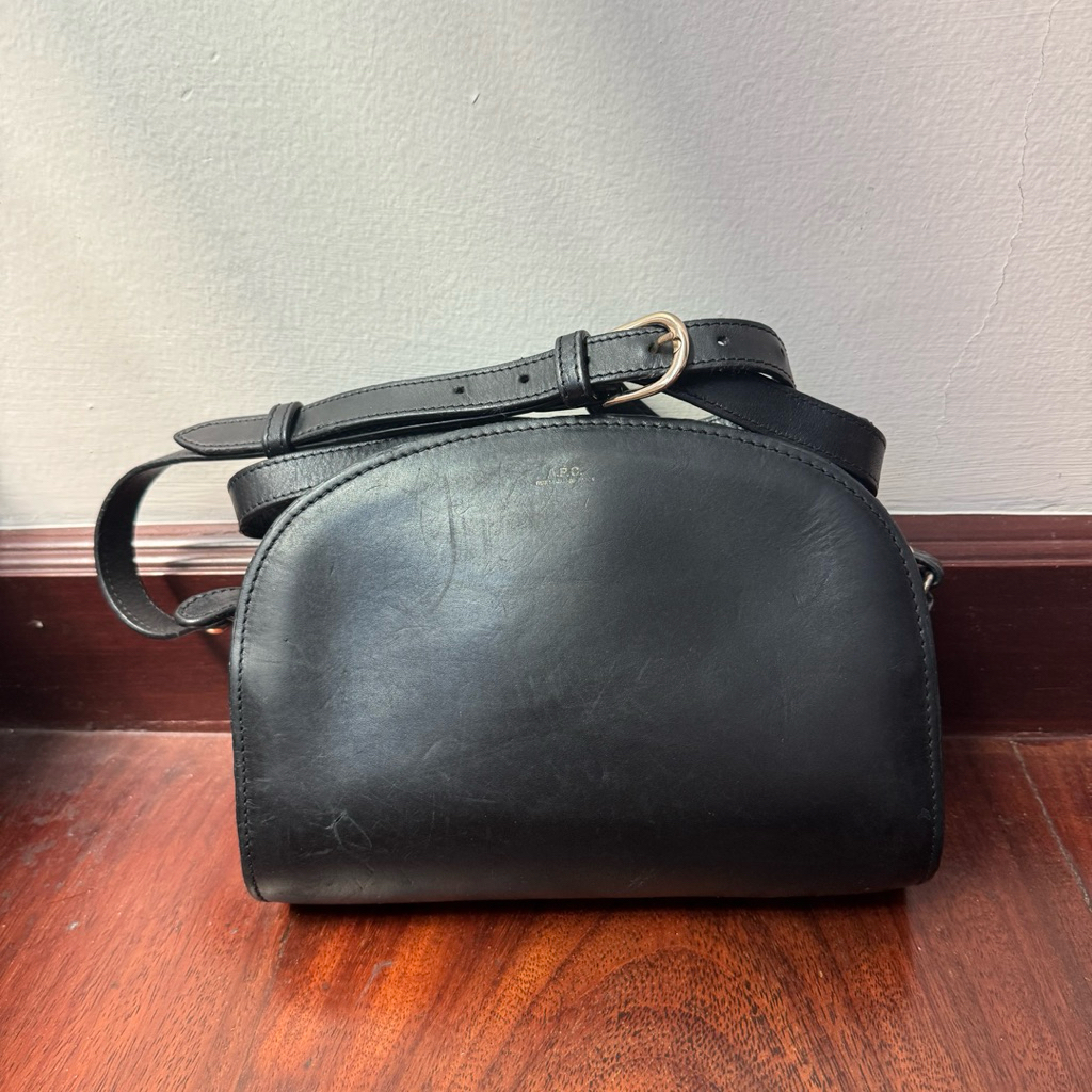 กระเป๋า APC ของแท้มือสอง