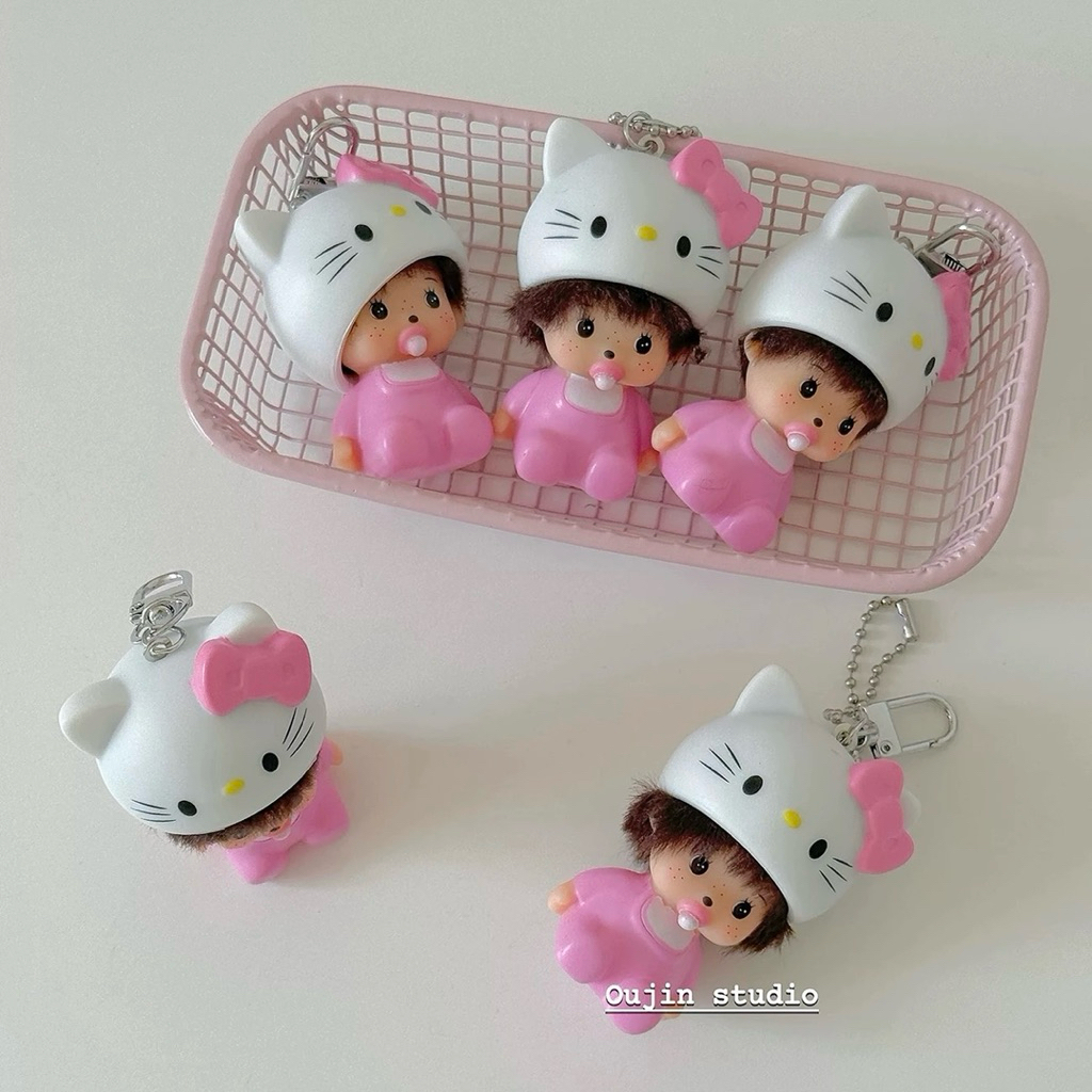 {พร้อมส่ง! }Hello Kitty x Monchchichi พวงกุญแจม่อนชิชิ x คิตตี้ ใส่หมวกคิตตี้ น่ารักมาก ⭐️ ️ ราคา ถูกที่สุด ดีลบีเคเค แกลเลอรีภาพที่ 2