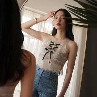 LUCA STUDIO_Karina crop top(ไซส์Lพรีออเดอร์3วัน) - เสื้อครอปผ้าตาข่ายแขนกุด ซ้อนด้วยผ้าลูกไม้ ตกแต่งโบว์และกระดุมหัวใจ