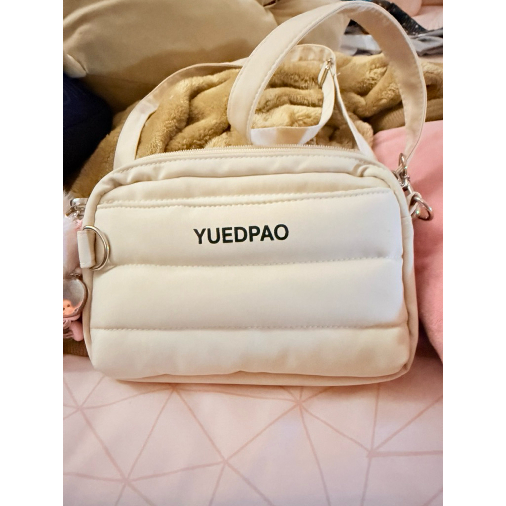 Yuedpao กระเป๋ามินิ สีครีมงาช้าง #ของแท้