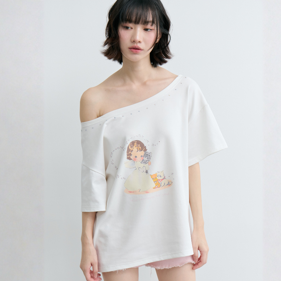 HEARTEYES - OFF SHOULDER TEE - ANGEL | เสื้อยืด ปาดไหล่ ลายนางฟ้า