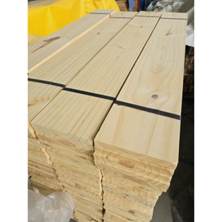 ไม้สนใหม่ ยาว110ซม. กว้าง15ซม. หนา1.8ซม. ( 3 แผ่น) ไส4ด้าน