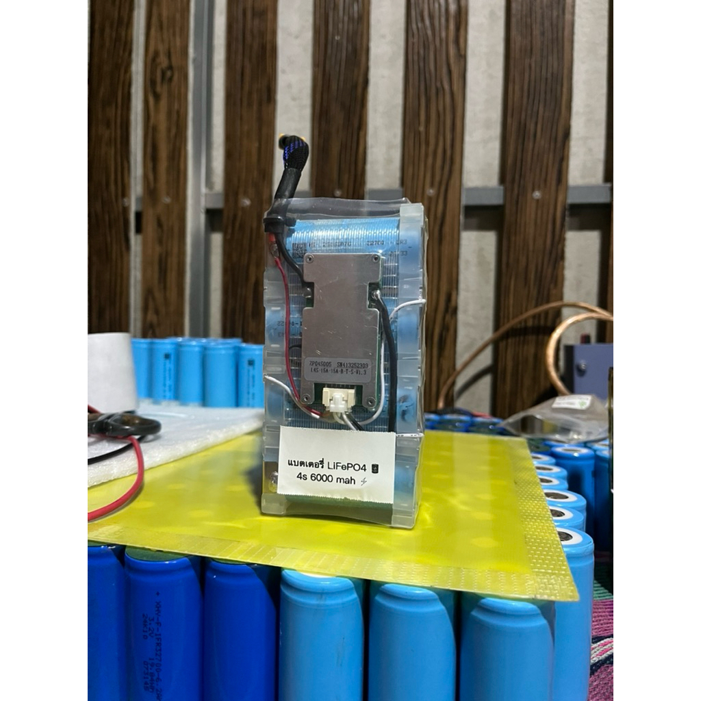 แบตเตอรี่ลิเธียมฟอสเฟส 4S 1P 6000/mAh(6Ah)12-14.6V. BMS 15A มือ1