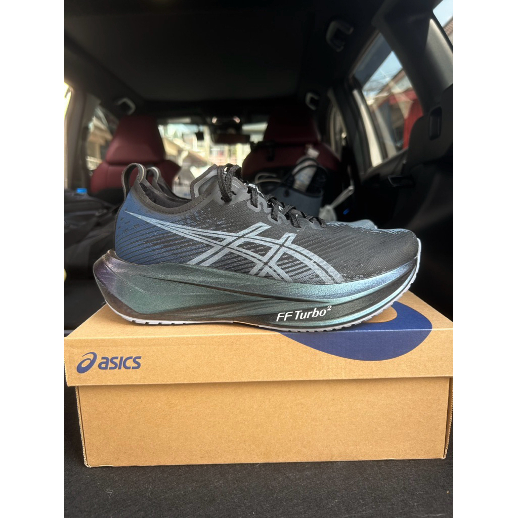 Asics Megablast ไซส์ 25.5 cm ของแท้ 100%