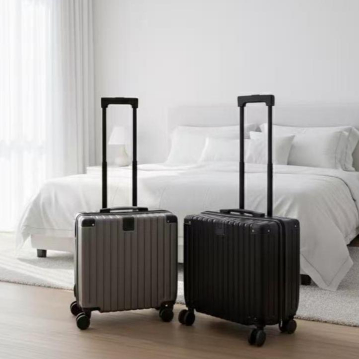 กระเป๋าเดินทาง ขนาด18 นิ้ว