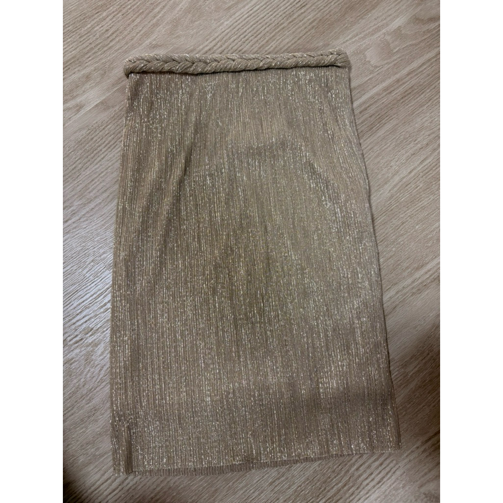 ส่งต่อกระโปรง สีทอง royal ivy