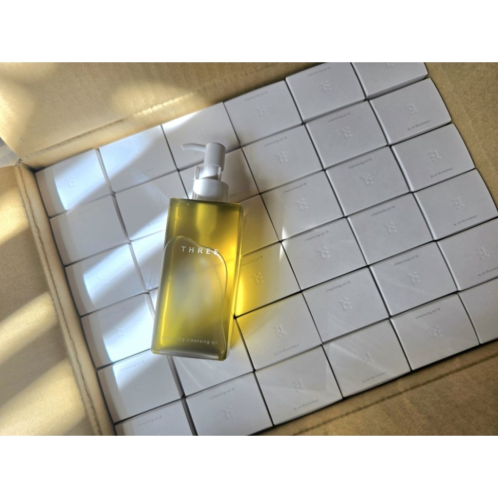 พร้อมส่ง - ราคาต่อ 1 ชิ้น หิ้ว Three Balancing Cleansing Oil N 185 ml