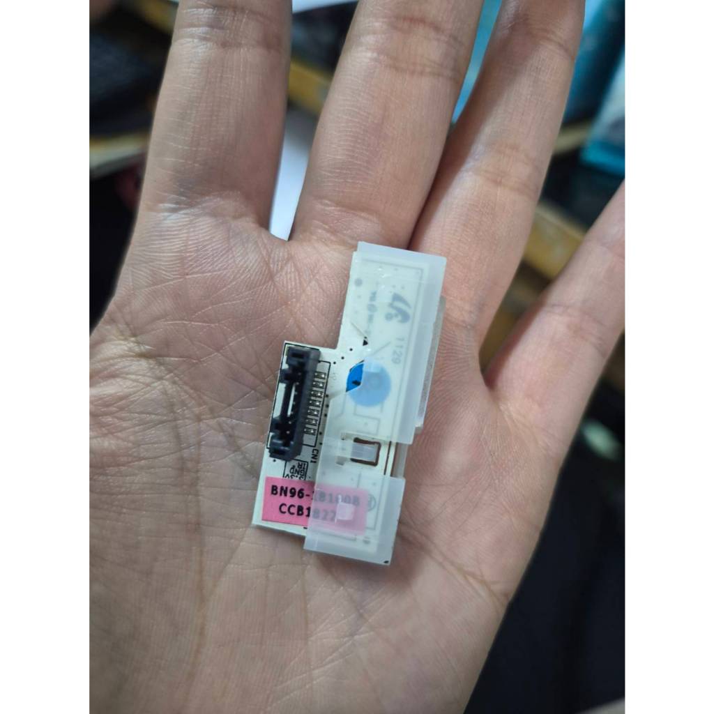 ตัวรับสัญญาณรีโมท+ปุ่มกด ทีวี Samsung อะไหล่แท้ถอด/มือสองพร้อมใช้งาน รุ่น UA55D8000YNXXT พาร์ท BN96-