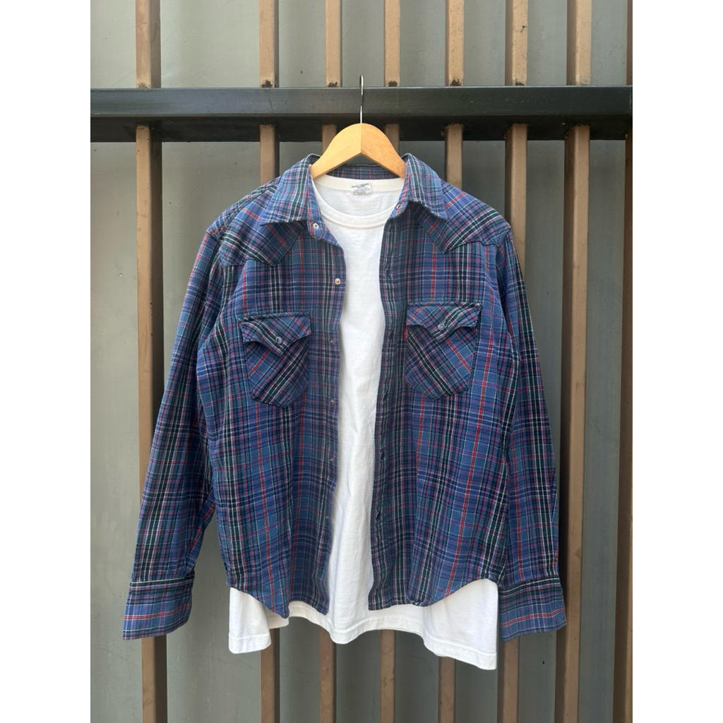 เสื้อเชิ้ตลายสก็อต Levi’s Flannel shirts, Plaid shirts ของแท้💯