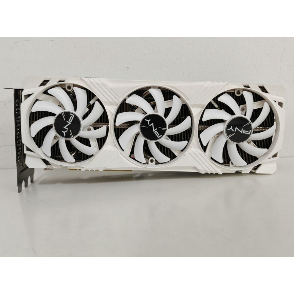 RTX 4070 TI VERTO TRIPLE FAN WHITE EDITION 12GB GDDR6X PNY มือสอง