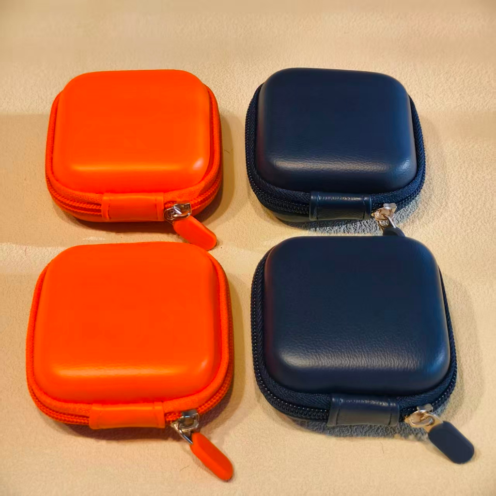 EVA Leather Case เคสหนังขนาด 8.5×8.5×3.5 cm สำหรับใส่หูฟังและอุปกรณ์ต่างๆ คุณภาพสูง หนากว่าเคสทั่วไป ราคา ถูกที่สุด ดีลบีเคเค แกลเลอรีภาพที่ 4