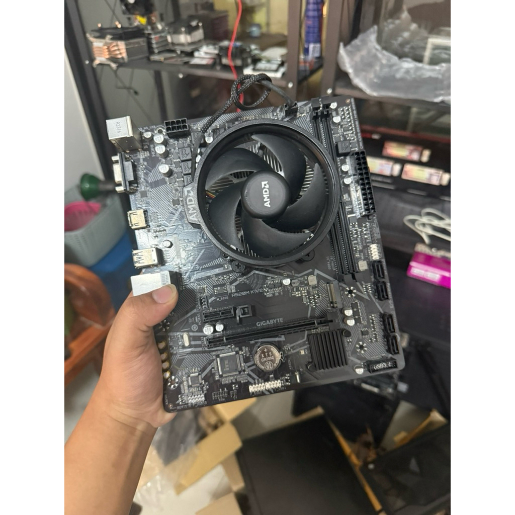 ชุด CPU + เมนบอร์ด AMD Ryzen 5 2600 + GIGABYTE A520M K V2 พร้อมซิงก์ มือ2