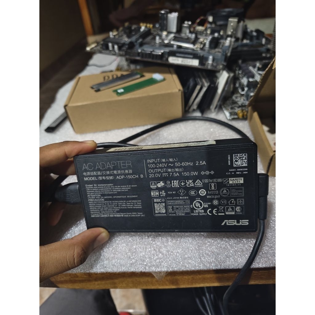สายชาจ Notebook tuf gaming มือสองของเเท้ 150w 20w 7.5A ADP-150CH B 6.0x3.7