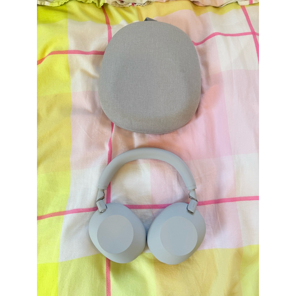 หูฟัง sony wh-1000xm6 (มือสอง)