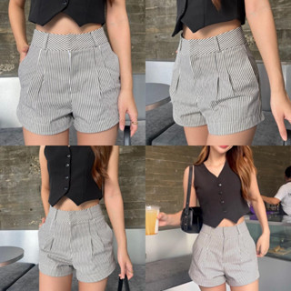 กางเกงขาสั่น กางเกงลายทาง สวยแก๋ ใส่กับอะไรก็เริ่ด ต้องมีติด…