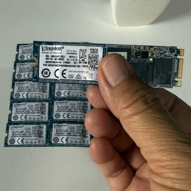 Kingston  M2: 128GB M.2 SSD SATA III 3.3V