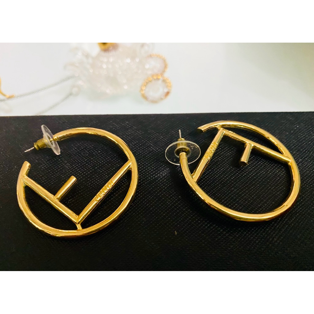 Hoop earrings ต่างหูแบบห่วง Fen^^(used)