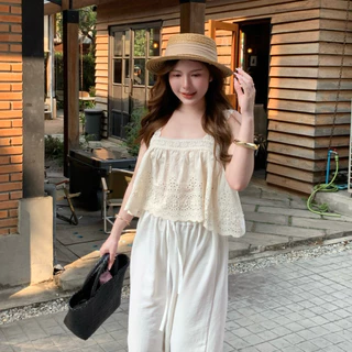 𝖩𝖨𝖲𝖮𝖮 𝖲𝖤𝖳 ชุดเซตเสื้อสายเดี่ยวผ้าฉลุลูกไม้ ผ้านุ่มใส่สบายเหมาะกับ summer มาพร้อมกับกางเกงเอวยางยืด แต่งปลายขาด้วยโบว์รูด