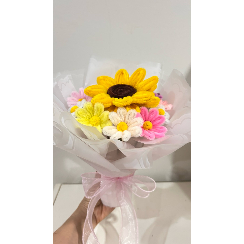 ช่อกลมดอกทานตะวันสดใสพร้อมส่ง