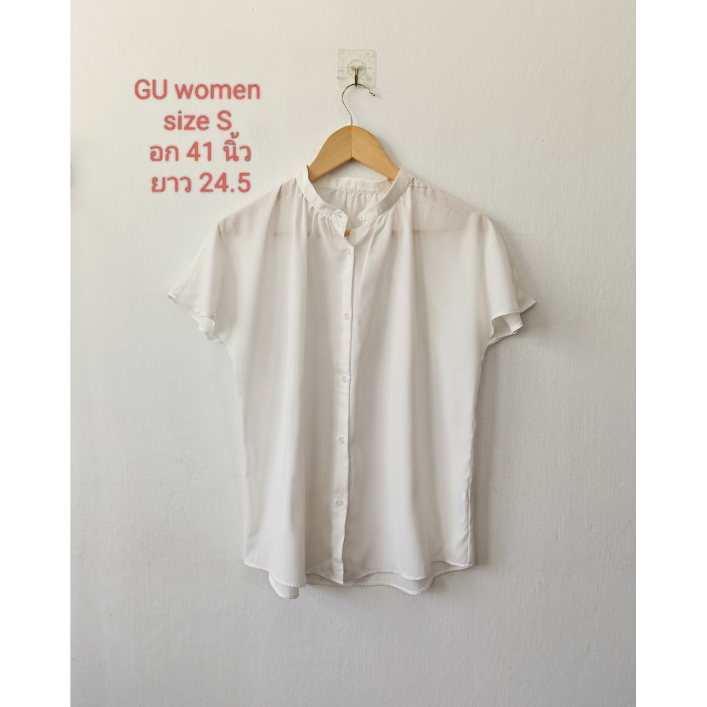 444 GU women size S เสื้อแขนสั้น คอจีน ผ้าโพลีสีขาวออฟไวท์ สภาพดี
