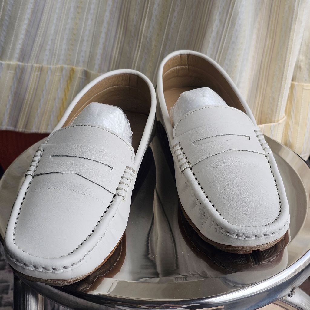 [USED]  PUFFSHOES. NEW REI LOAFER (OFF White) size 39 - NO BOX - รองเท้ามือสอง