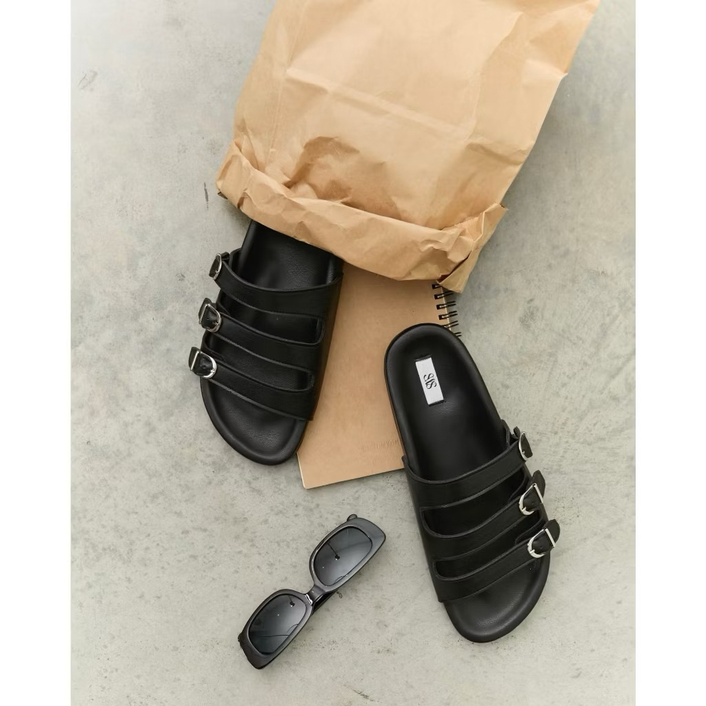 ส่งต่อ the street wear studio รุ่น Roma Sandals size 36