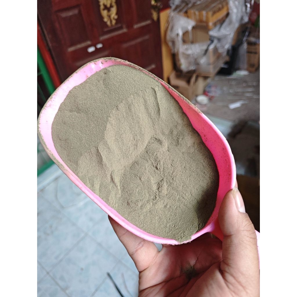 ผงสาหร่าย คอมบุ ตัวช่วยกระตุ้นรสอูมามิ กระตุ้นความเจริญอาหารของปลามากขึ้น ผลิตจากสาหร่ายแท้ 99% งานตกปลาเบญจพรรณทุกชนิด