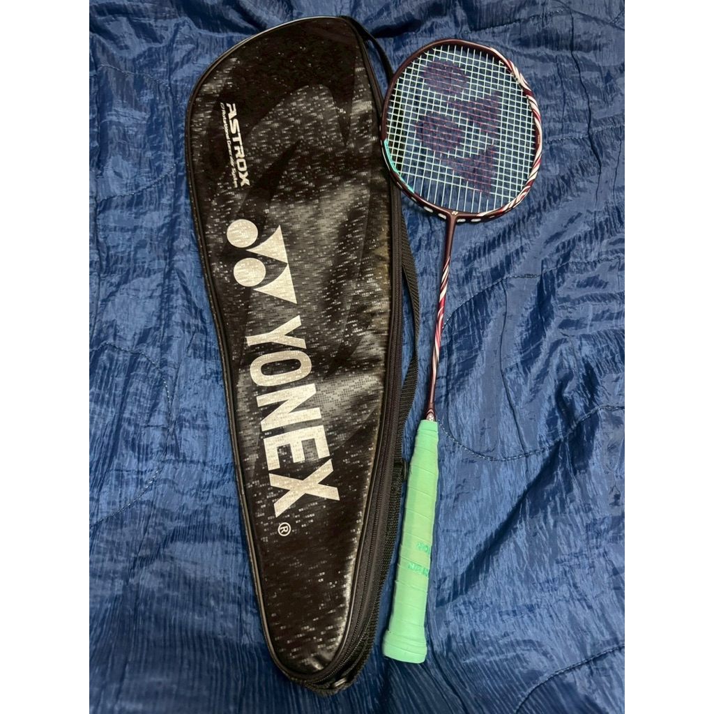 ไม้แบดมินตัน Yonex Astrox100zz Kurenai มือสอง