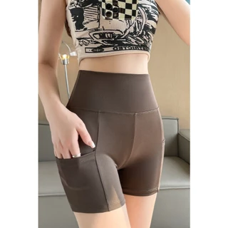 กางเกงเหมาะสำหรับใส่ออกกำลังกาย มีกระเป๋าข้างสำหรับใส่ของ ระบายอากาศได้ดี มีความยืดหยุ่นสูง