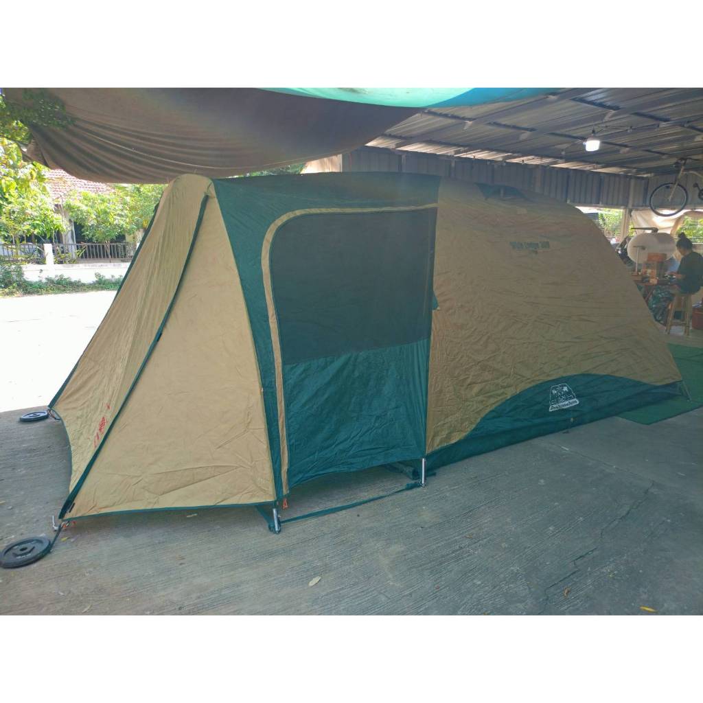 564. Coleman wide lodge 300 UVpro