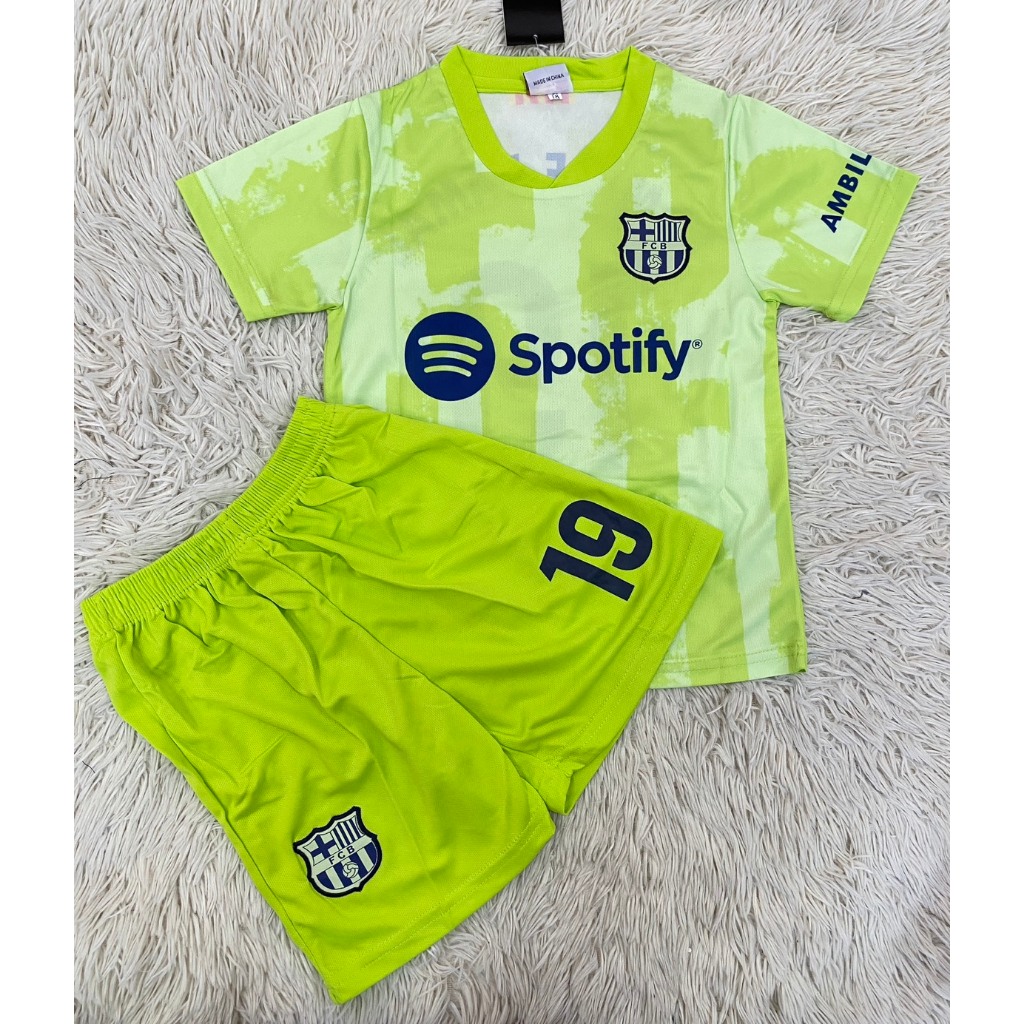 ชุดฟุตบอลเด็กเบอร์19สีเขียวสกรีนชื่อLAMINE YAMALเสื้อ+กางเกง