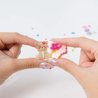 invisibobble กิ๊บหนีบผม กิ๊บติดผม ถนอมเส้นผม รุ่น Clipstar Kids Bearly Bloomed Global ( 1 กล่องบรรจุ 4 ชิ้น)