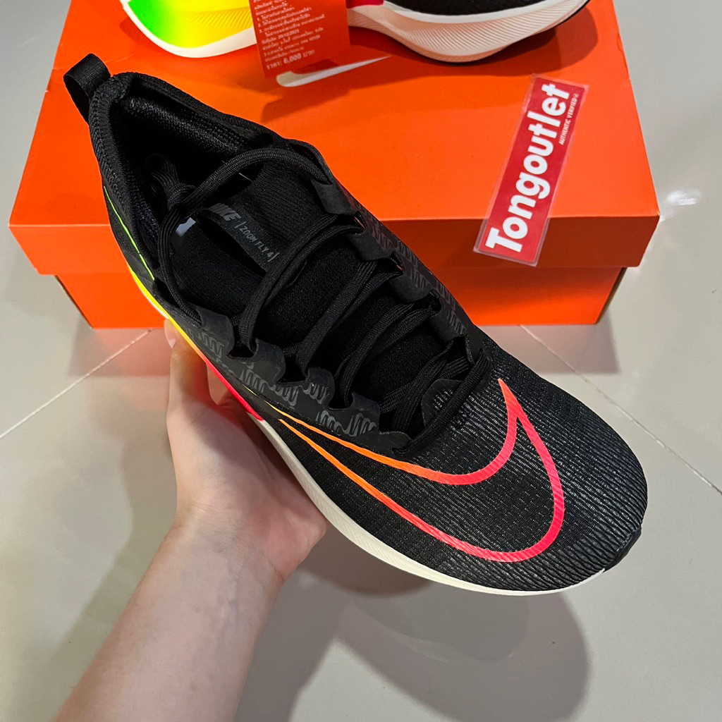 รองเท้าวิ่ง ZOOM FLY 4 “BLACK VOLT ORANGE STRIKE” ปีผลิต 2025 ของแท้100% ป้ายไทย พร้อมส่ง ราคา ถูกที่สุด ดีลบีเคเค แกลเลอรีภาพที่ 6